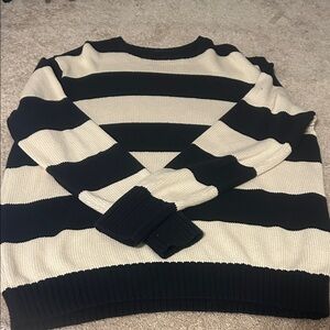 Brandy Melville Black and Cream Knit Top